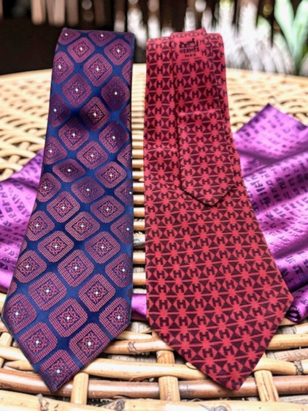 2  Neck-Ties:  HERMES PARIS & Go-cR 100% Silk  red-burgendy black "H"   (77